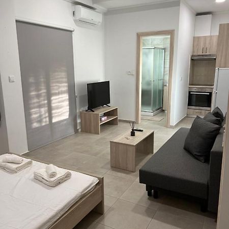 Modern City Center Studio Saripolou ليماسول المظهر الخارجي الصورة